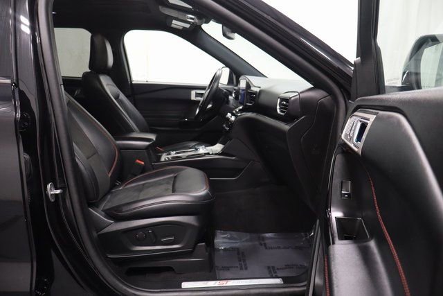 Used 2023 Ford Explorer ST-Line image 14