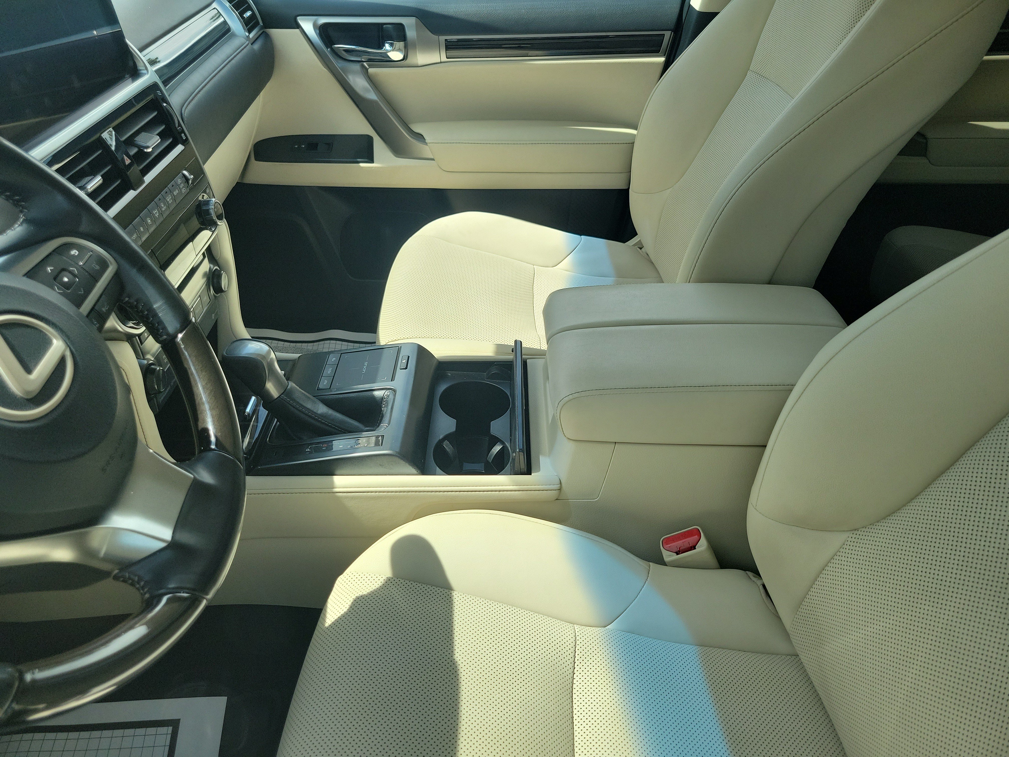 Used 2023 Lexus GX 460 Premium w/ Premium Package AWD/4WD image 15