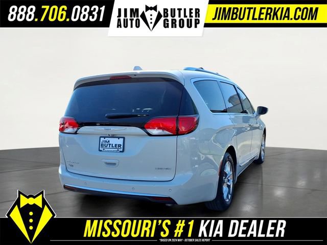 Used 2019 Chrysler Pacifica Limited FWD image 30