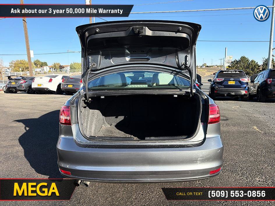 Used 2015 Volkswagen Jetta Sport FWD image 16