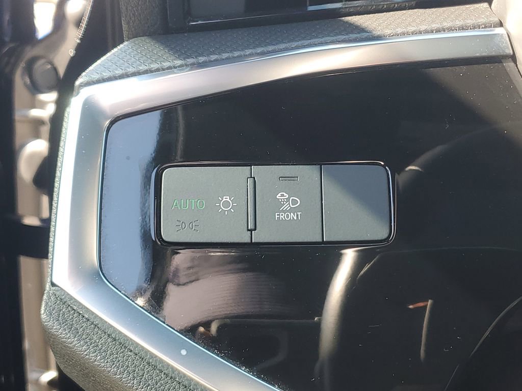 Used 2023 Audi Q3 2.0T Premium Plus w/ Premium Plus Package image 24