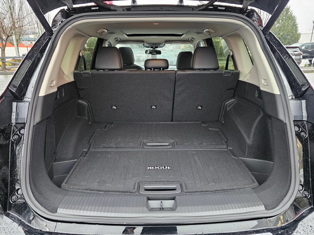 New 2026 Nissan Rogue Platinum w/ Tech Package AWD/4WD image 9