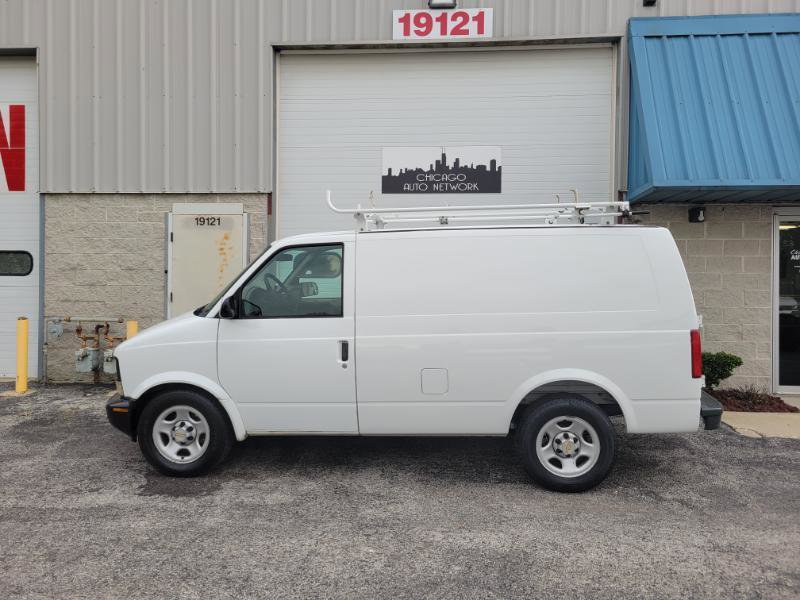 Used 2005 Chevrolet Astro w/ Convenience Package RWD image 2