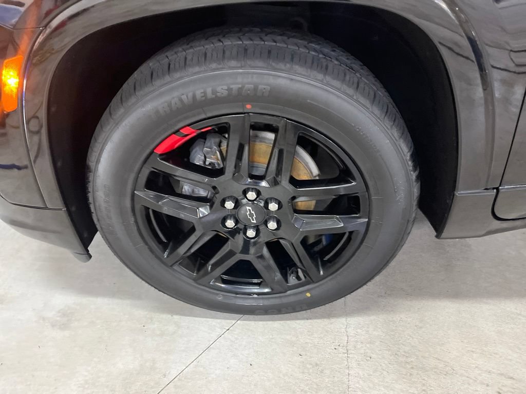 Used 2023 Chevrolet Traverse Premier w/ Redline Edition FWD image 10