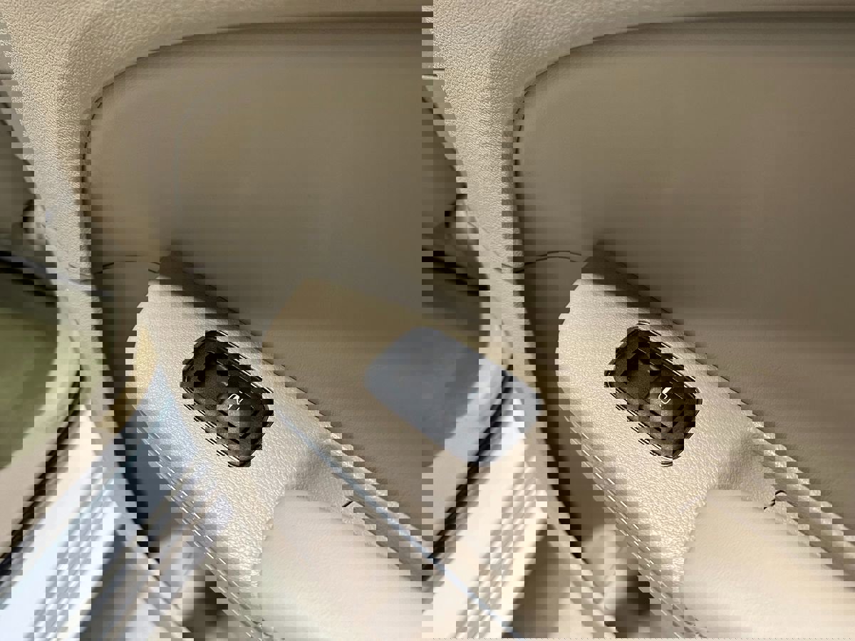 Used 2013 Chrysler 300 C w/ Light Group image 16