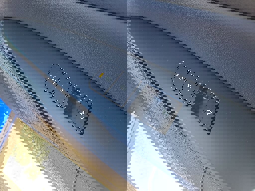 New 2026 Kia Sportage EX w/ EX Panorama Roof Package image 11