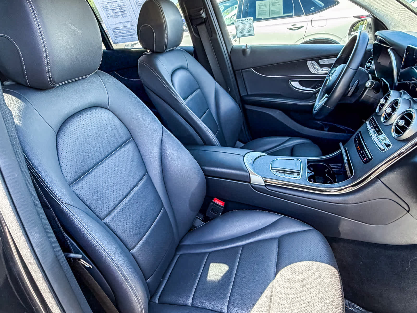 Used 2022 Mercedes-Benz GLC 300 image 16
