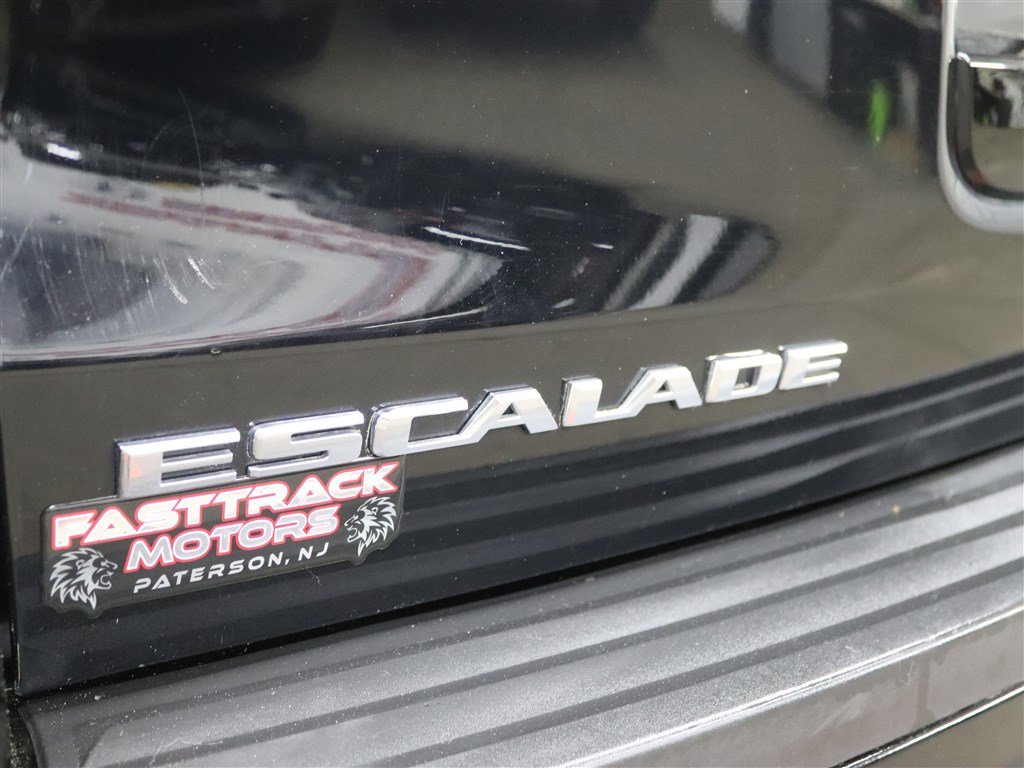 Used 2018 Cadillac Escalade ESV Luxury AWD/4WD image 7