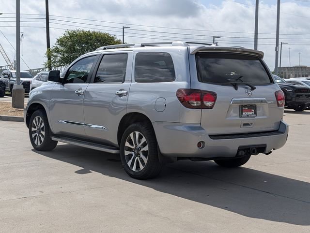 Used 2018 Toyota Sequoia Limited w/ Safety & Convenience Package image 9