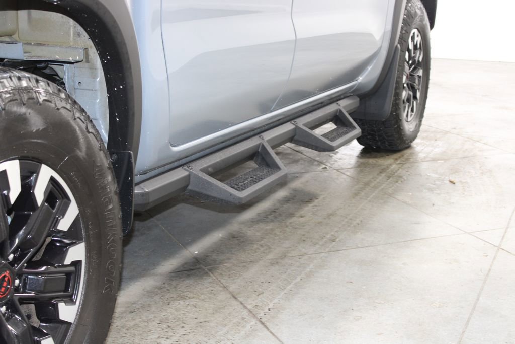 Used 2024 Nissan Frontier PRO-4X w/ Pro Convenience Package image 14