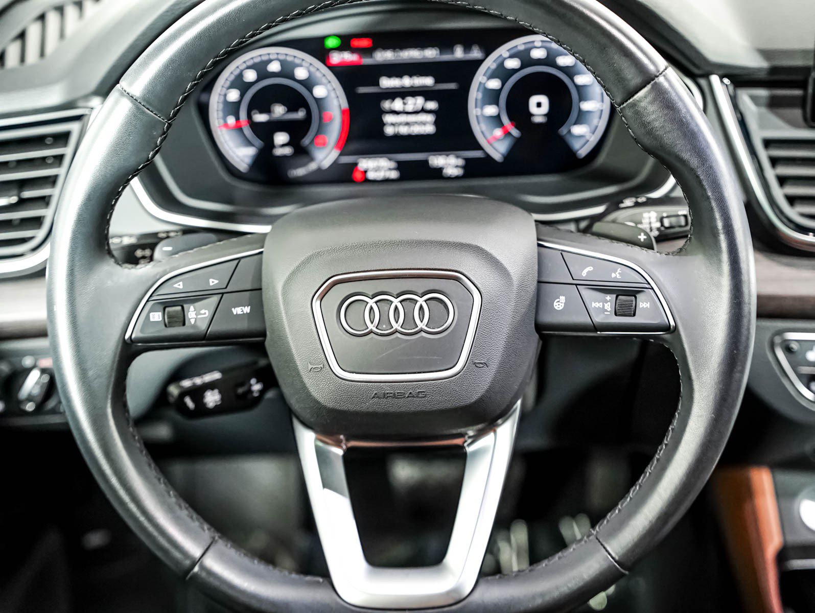 Used 2023 Audi Q5 2.0T Premium Plus w/ Premium Plus Package AWD/4WD image 14