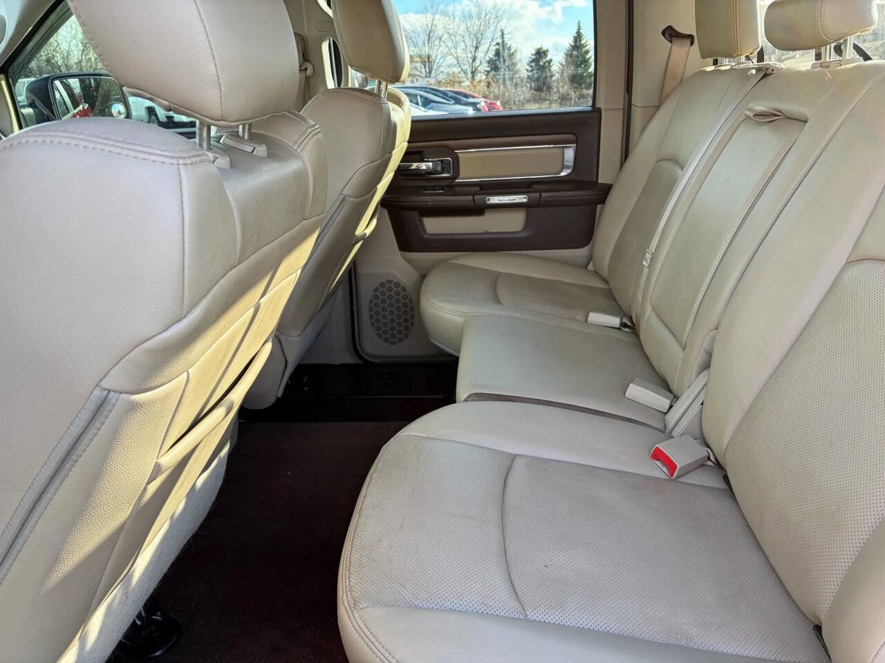 Used 2016 RAM 1500 Laramie w/ Convenience Group image 12