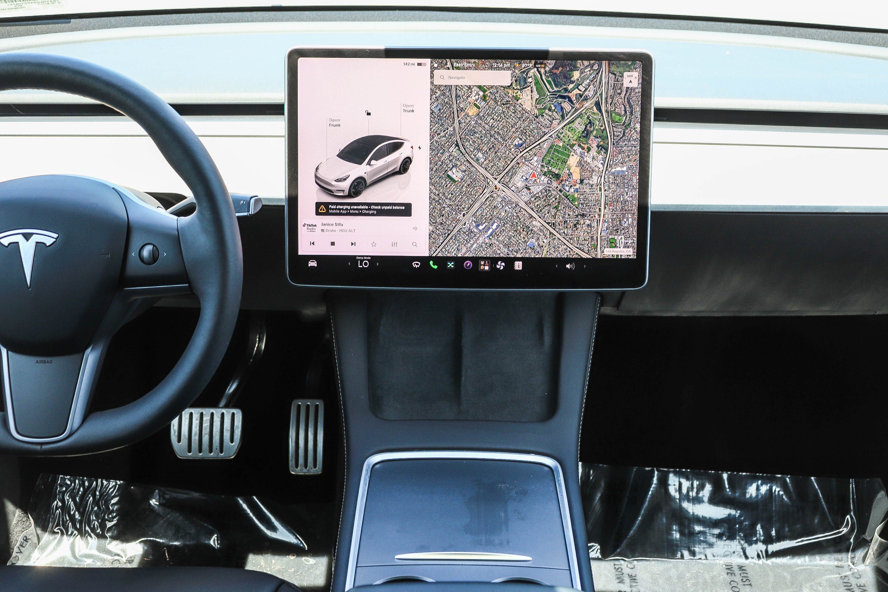 Used 2023 Tesla Model Y Performance AWD/4WD image 14