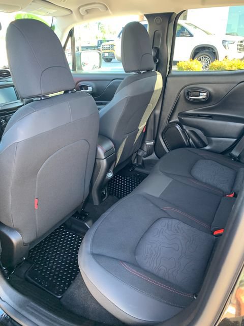 Used 2019 Jeep Renegade Trailhawk AWD/4WD image 16
