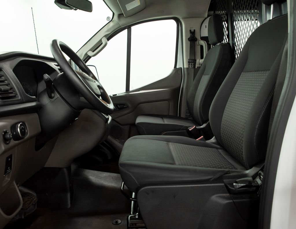 Used 2024 Ford Transit 250 Low Roof w/ Exterior Upgrade Package RWD image 8