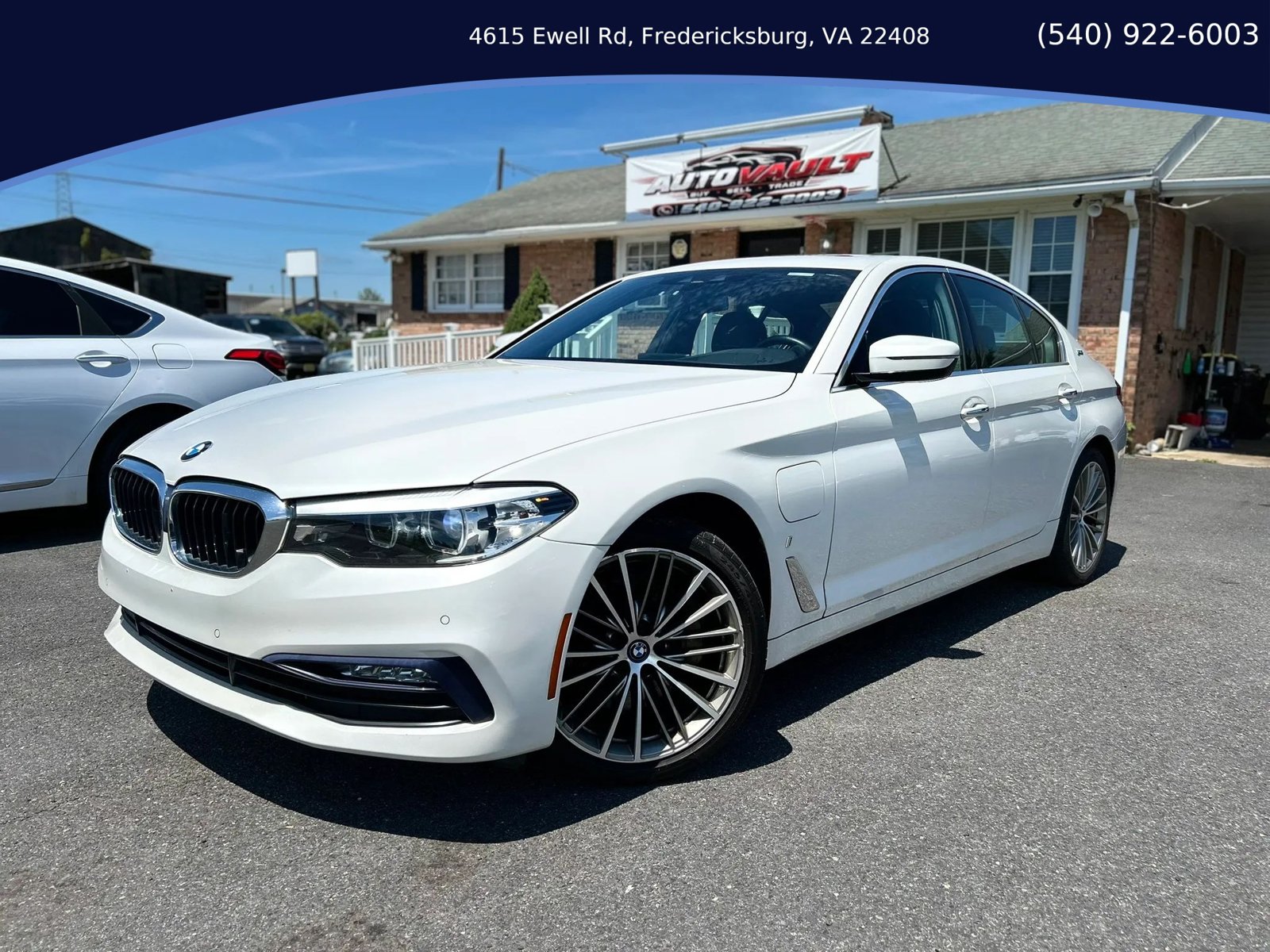 Used 2018 BMW 530e xDrive w/ Premium Package 2