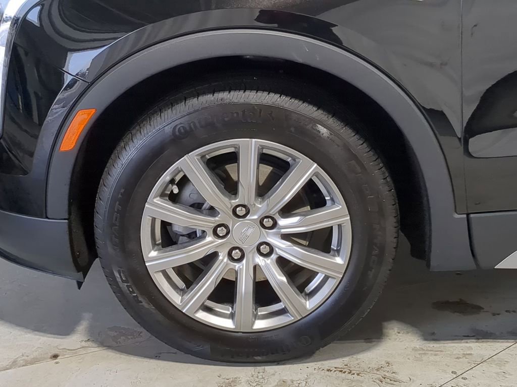 Used 2023 Cadillac XT4 Premium Luxury w/ Cold Weather Package image 27