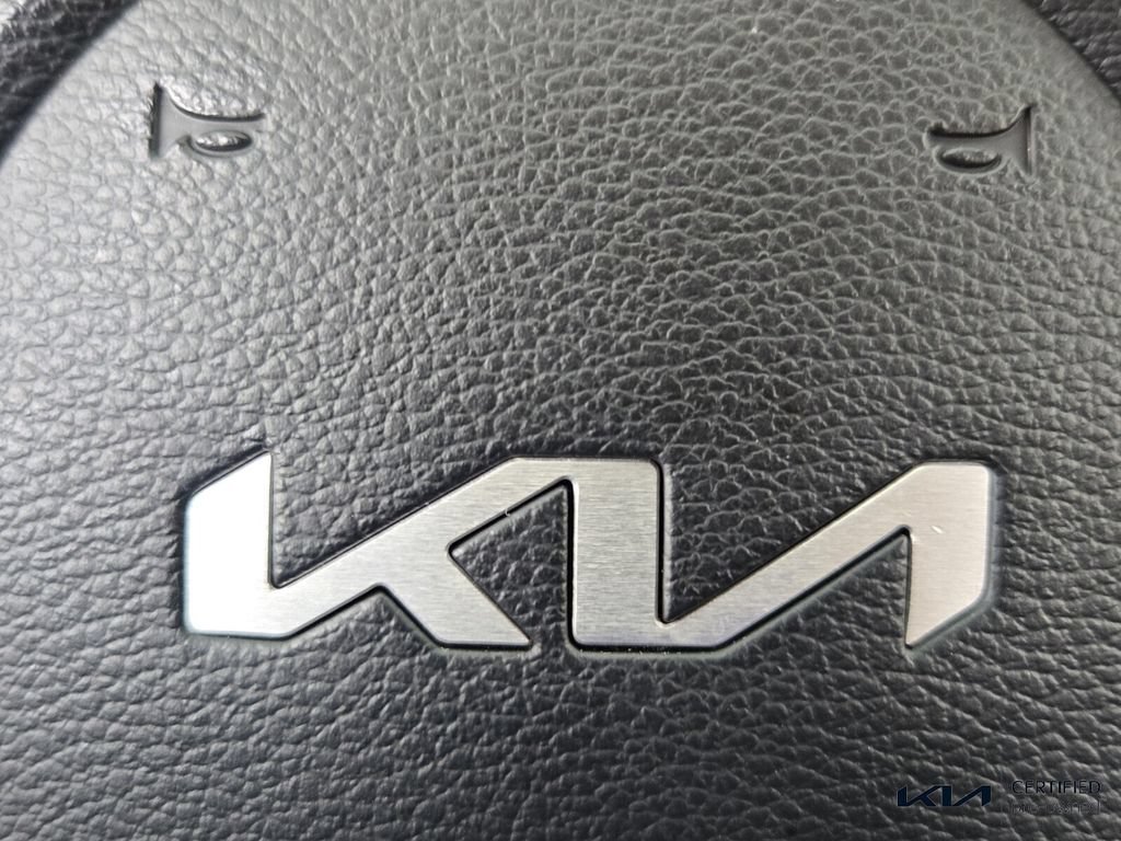 Certified 2023 Kia Forte LXS w/ LXS Technology Package FWD image 27