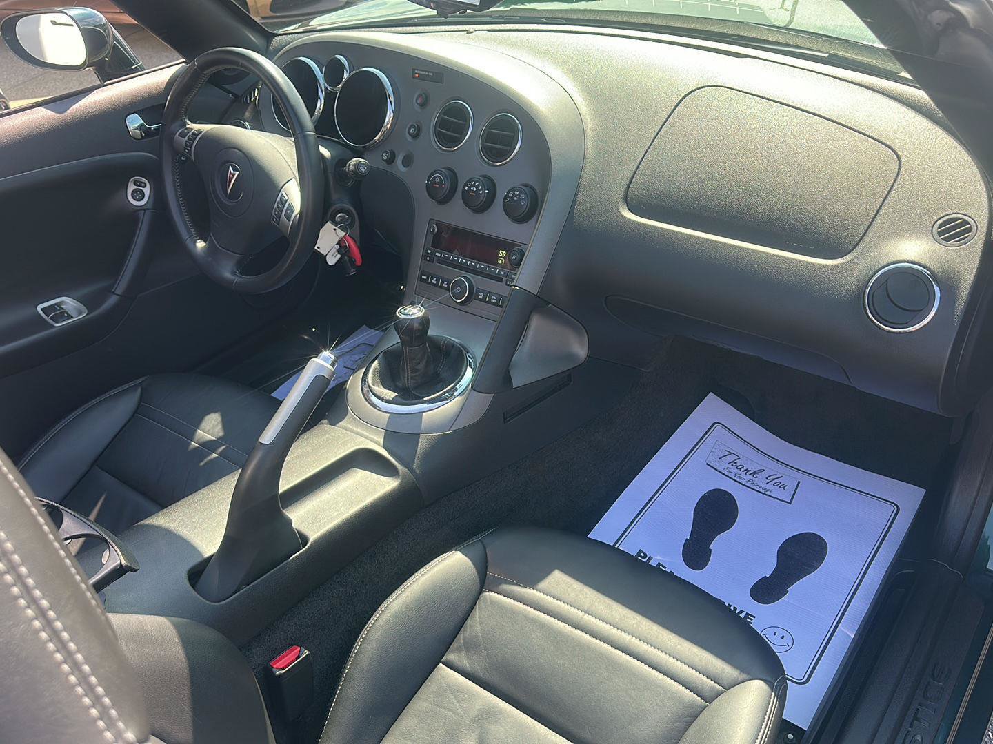 Used 2008 Pontiac Solstice Convertible w/ Premium Package RWD image 11