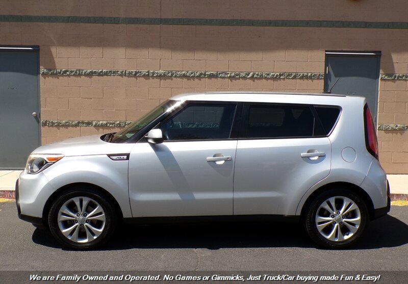 Used 2015 Kia Soul + FWD image 5