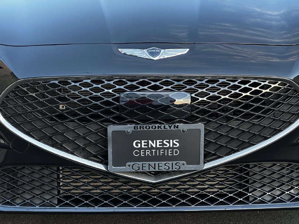 Used 2023 Genesis G70 2.0T w/ Sport Prestige Package AWD/4WD image 9