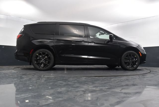 New 2026 Chrysler Pacifica Limited w/ S Appearance Package AWD/4WD image 51
