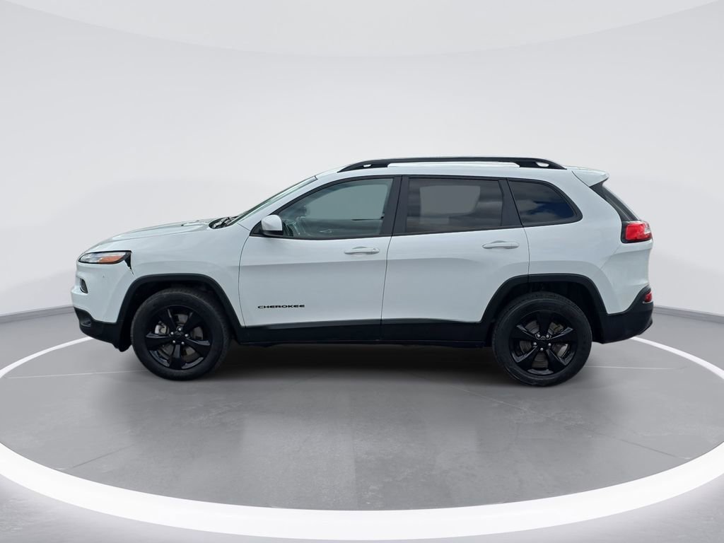 Used 2018 Jeep Cherokee Latitude w/ Altitude Package AWD/4WD image 7