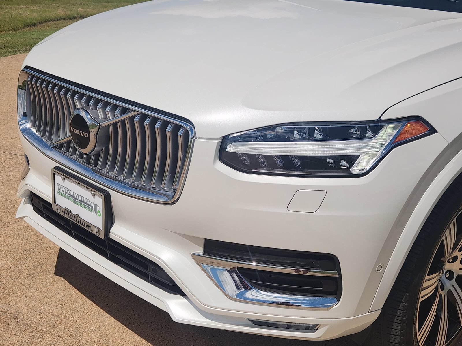 Used 2023 Volvo XC90 B6 Ultimate w/ Protection Package Premier AWD/4WD image 10
