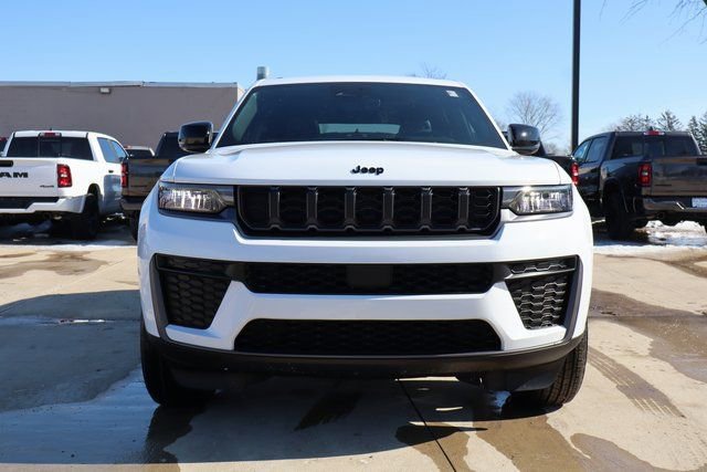 New 2026 Jeep Grand Cherokee Laredo image 5