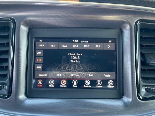 Used 2021 Dodge Challenger SXT image 24