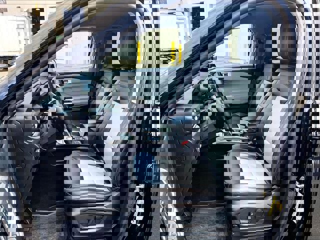 Used 2024 Ford Explorer XLT w/ Equipment Group 202A AWD/4WD image 20