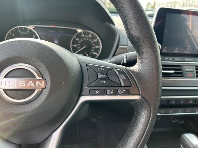 Used 2024 Nissan Altima 2.5 SV image 18