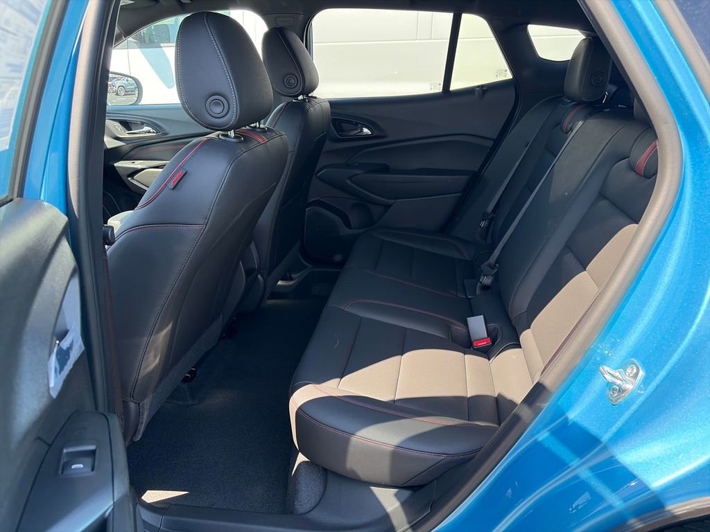 New 2026 Chevrolet Trax RS w/ Sunroof Package FWD image 23