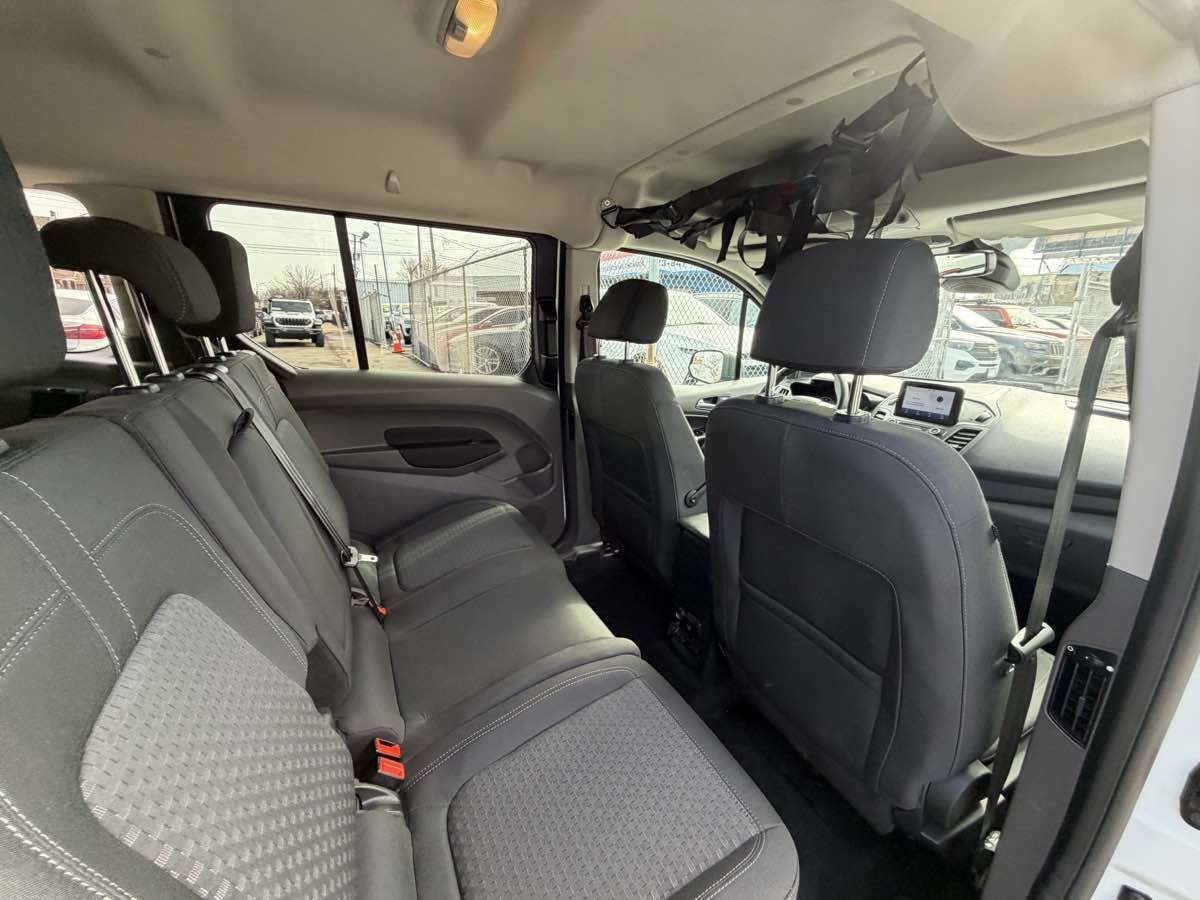 Used 2022 Ford Transit Connect XLT FWD image 24