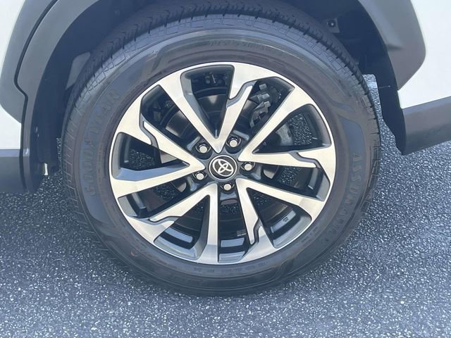 Used 2023 Toyota Corolla Cross XLE FWD image 7