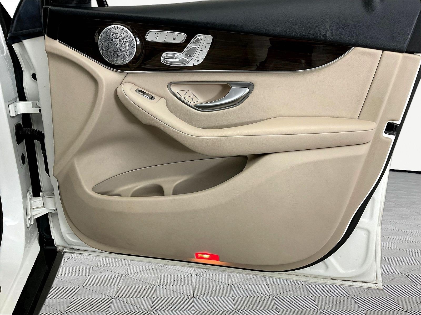 Certified 2019 Mercedes-Benz GLC 300 4MATIC image 28