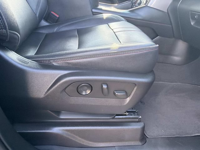 Used 2022 Chevrolet Tahoe RST w/ Luxury Package RWD image 16