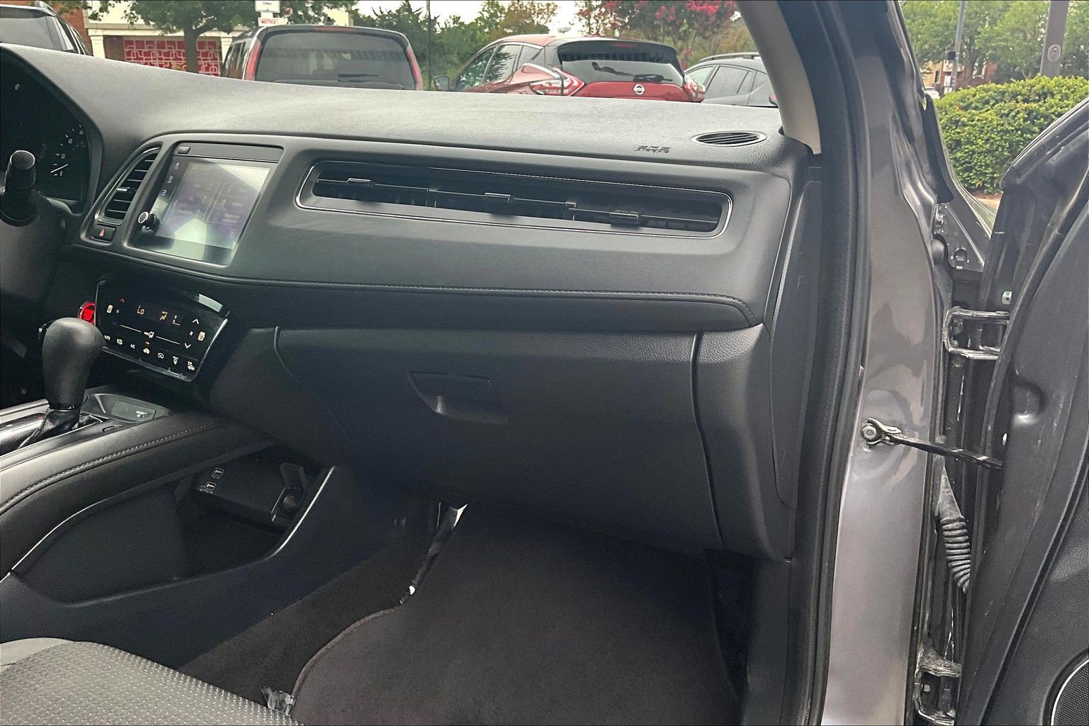 Used 2022 Honda HR-V EX image 16