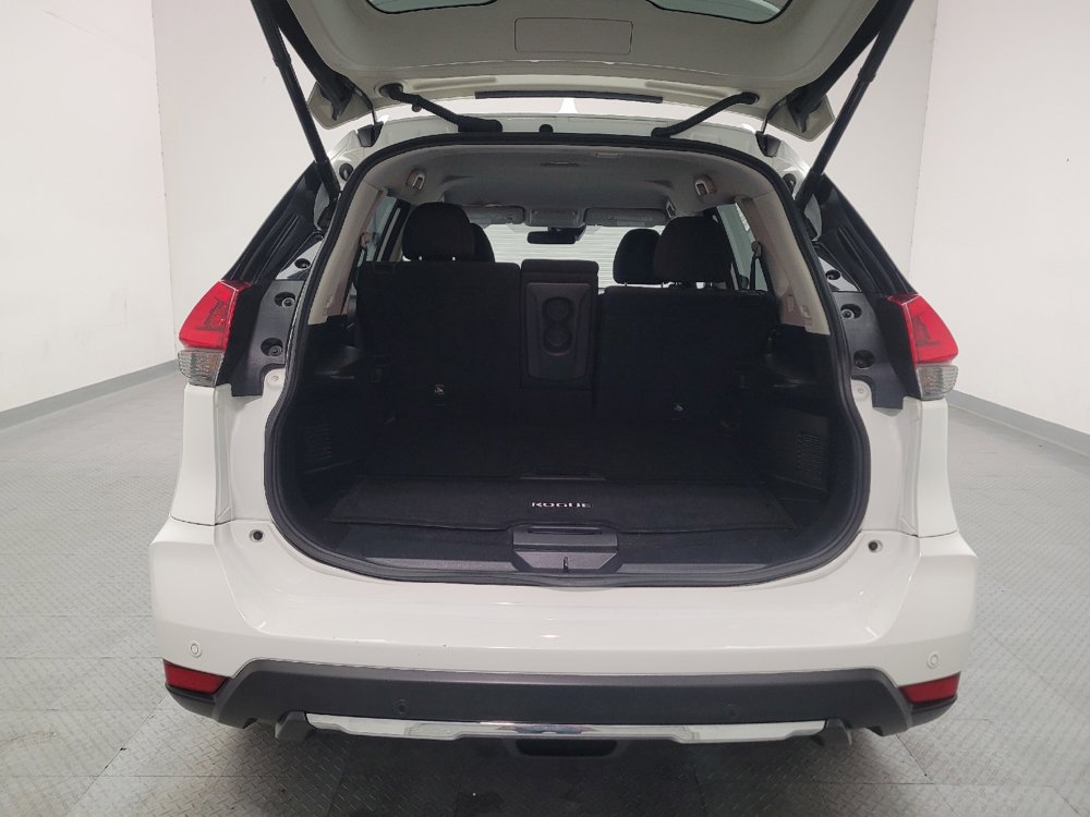 Used 2020 Nissan Rogue SV FWD image 29