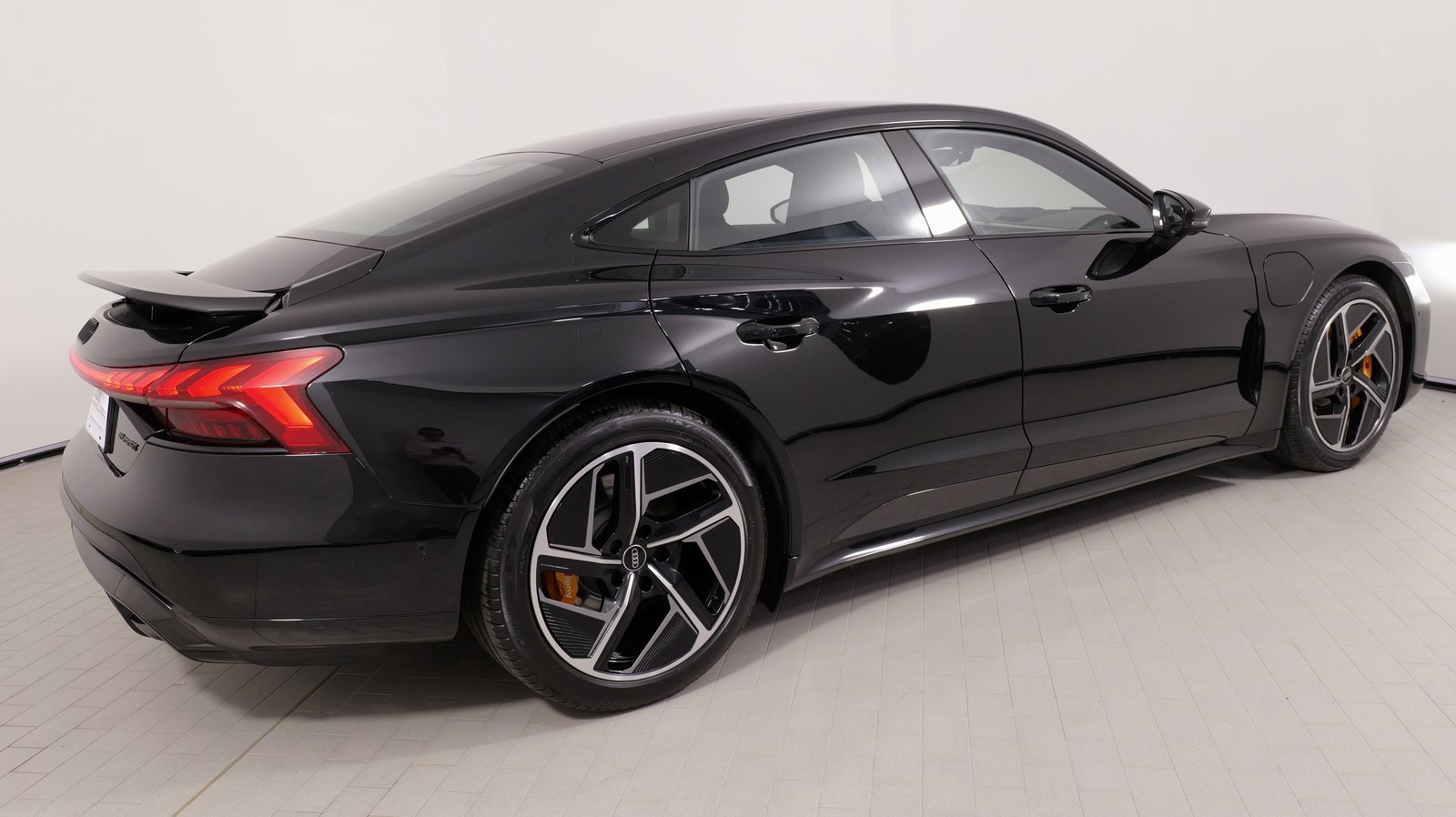 Used 2024 Audi RS e-tron GT w/ Carbon Performance Package image 11