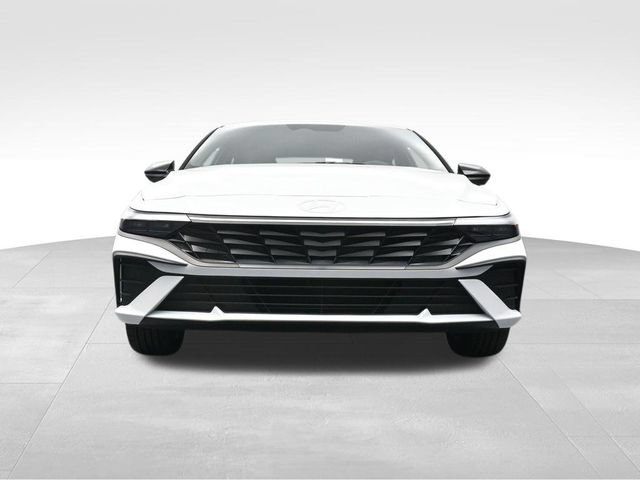 Certified 2026 Hyundai Elantra Sport FWD image 31