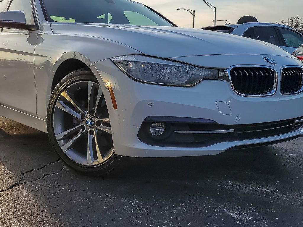 Used 2017 BMW 330i Sedan image 2