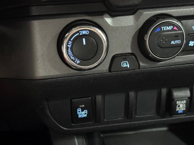 Used 2019 Toyota Tacoma TRD Sport AWD/4WD image 18