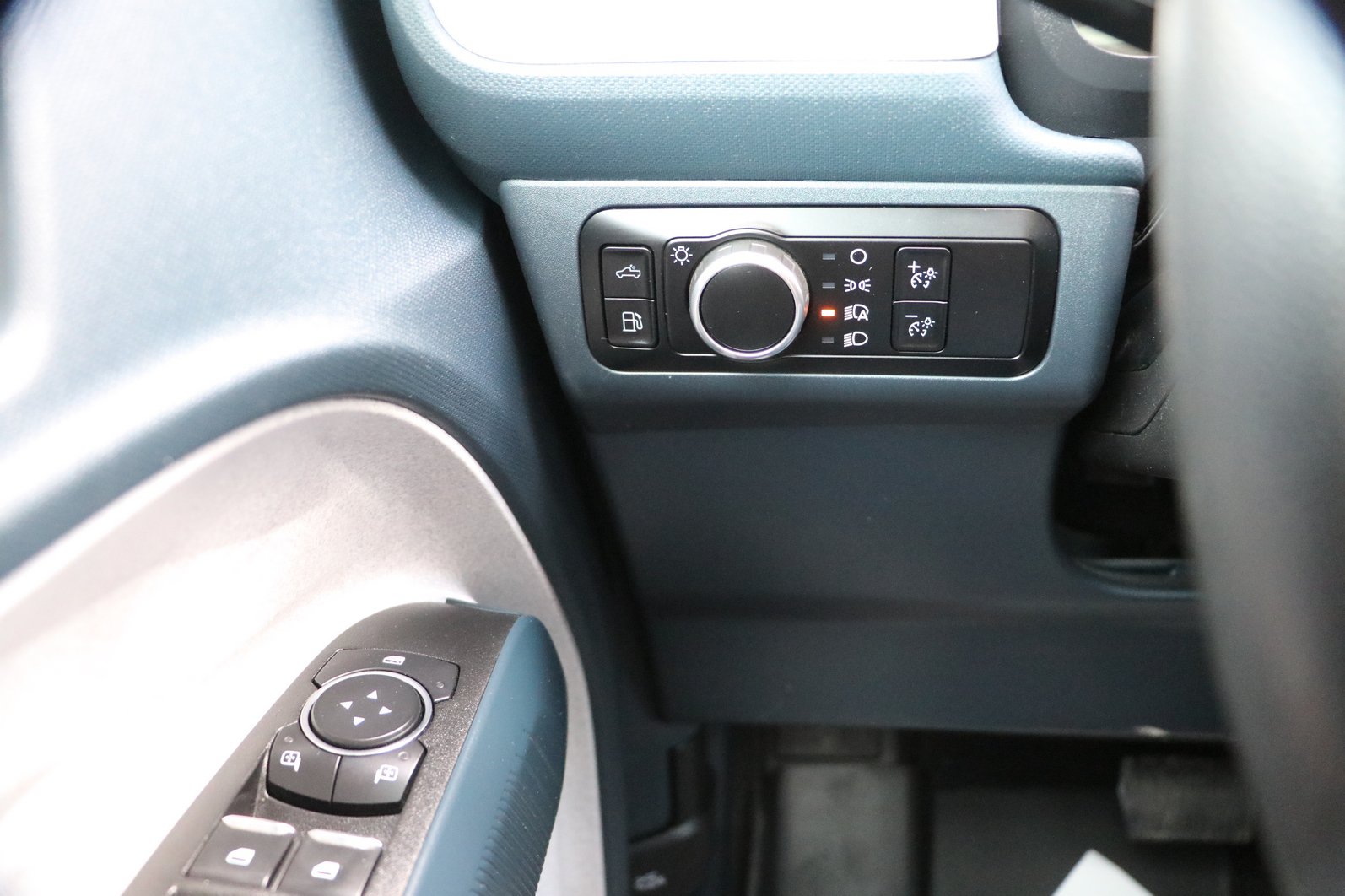 Used 2024 Ford Maverick XLT FWD image 12