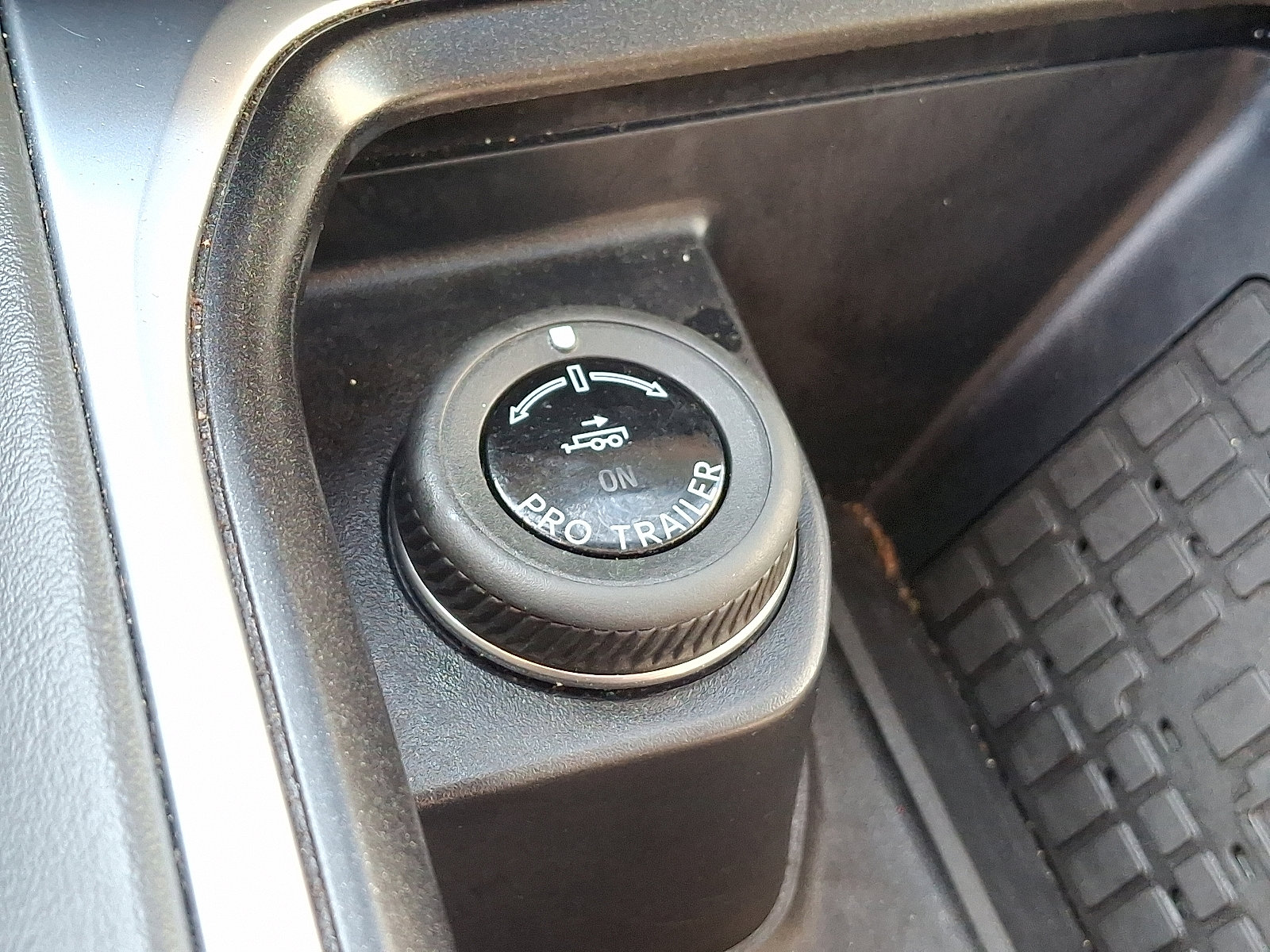 Certified 2025 Ford Expedition Active image 26