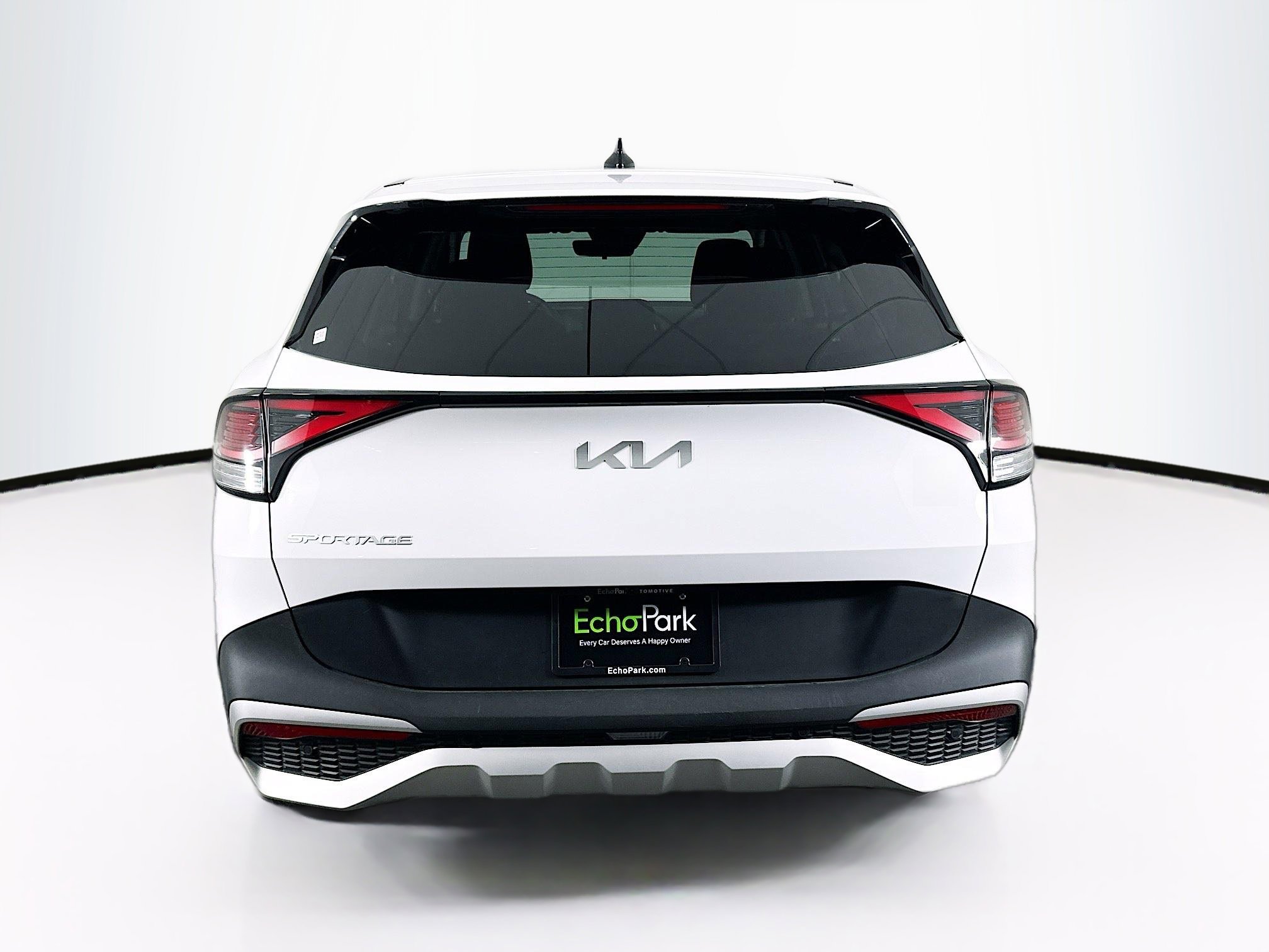 Used 2025 Kia Sportage LX image 7