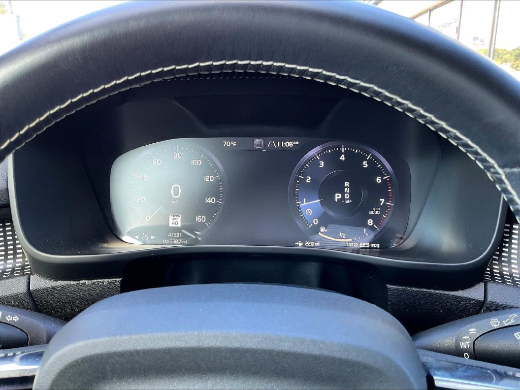 Used 2021 Volvo XC40 T5 R-Design AWD/4WD image 14