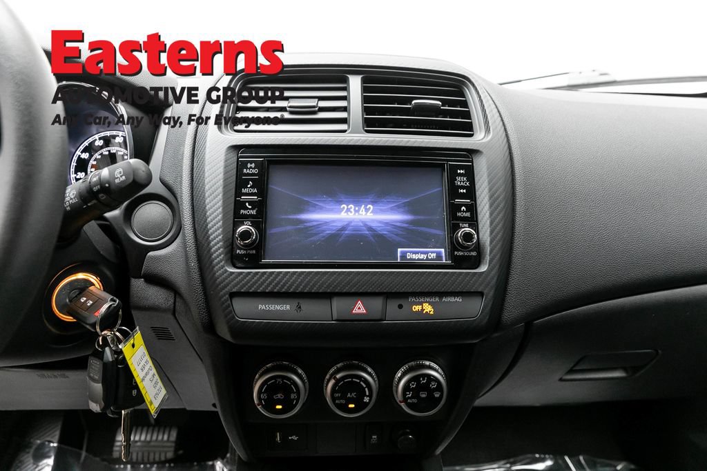 Used 2025 Mitsubishi Outlander Sport SE AWD/4WD image 13