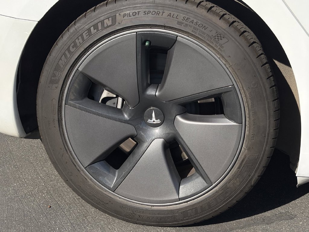 Used 2023 Tesla Model 3 Standard Range RWD image 7
