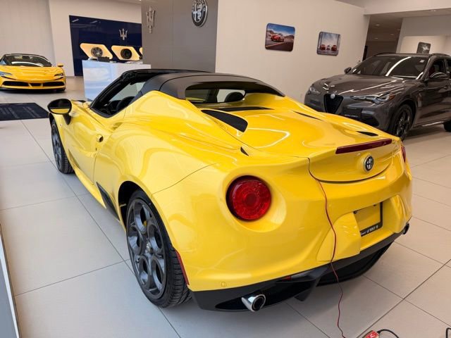 Used 2015 Alfa Romeo 4C Spider w/ Convenience Group image 8